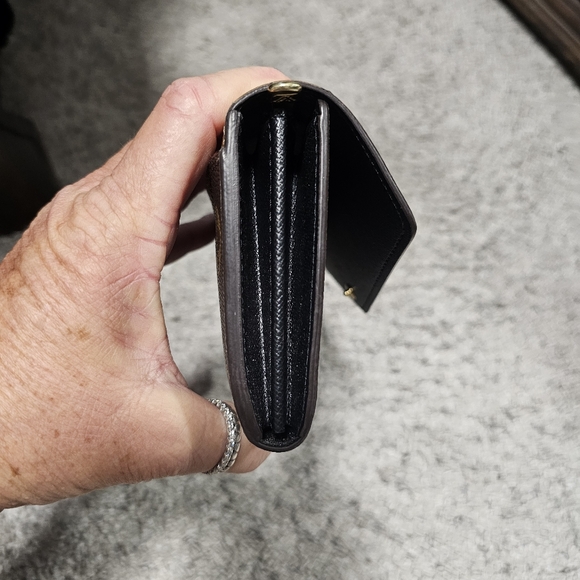 Authentic Louis Vuitton Sara wallet. - Picture 6 of 10